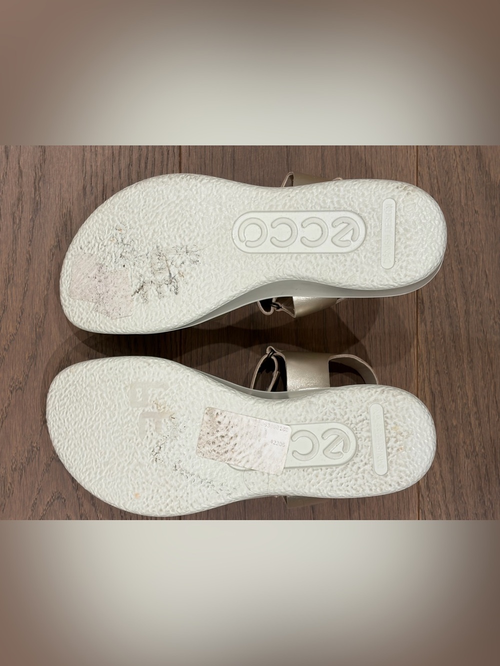 Ecco leather Metallic Gold Wedge Sandals with White Sole - Picture 5 of 6